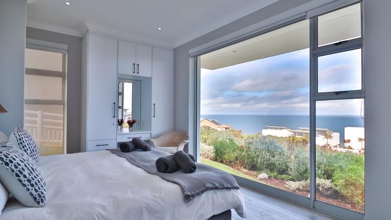 To Let 3 Bedroom Property for Rent in Pinnacle Point Golf Estate Western Cape
